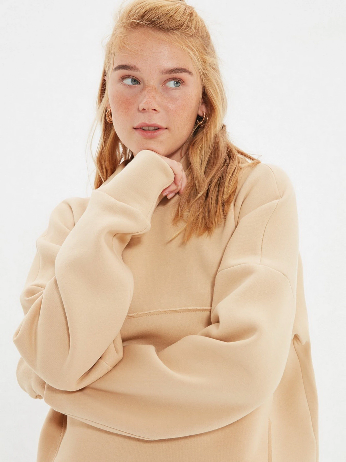 Худи и свитшоты Trendyol модель TWOAW22SW0885/Camel Худи и свитшоты Trendyol модель TWOAW22SW0885/Camel Фото