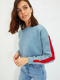 Худи и свитшоты Trendyol модель TWOAW22SW1120/Lacivert Фото