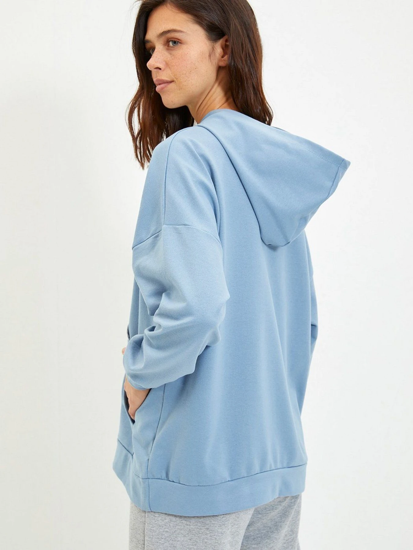 Худи и свитшоты Trendyol модель TWOAW22SW1393/Indigo Худи и свитшоты Trendyol модель TWOAW22SW1393/Indigo Фото