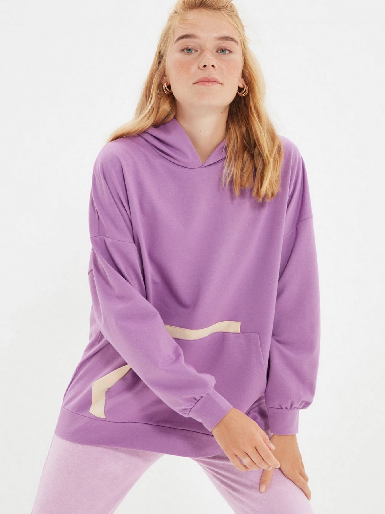 Худи и свитшоты Trendyol модель TWOAW22SW1393/Lila Худи и свитшоты Trendyol модель TWOAW22SW1393/Lila Фото