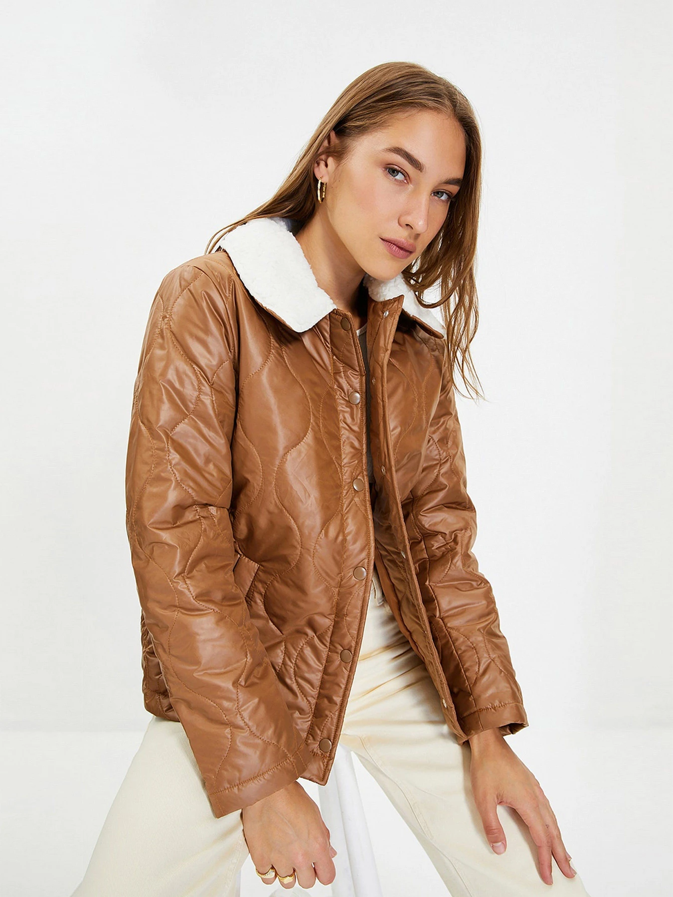 Куртки и дубленки Trendyol модель TWOAW22MO0480/Camel Фото