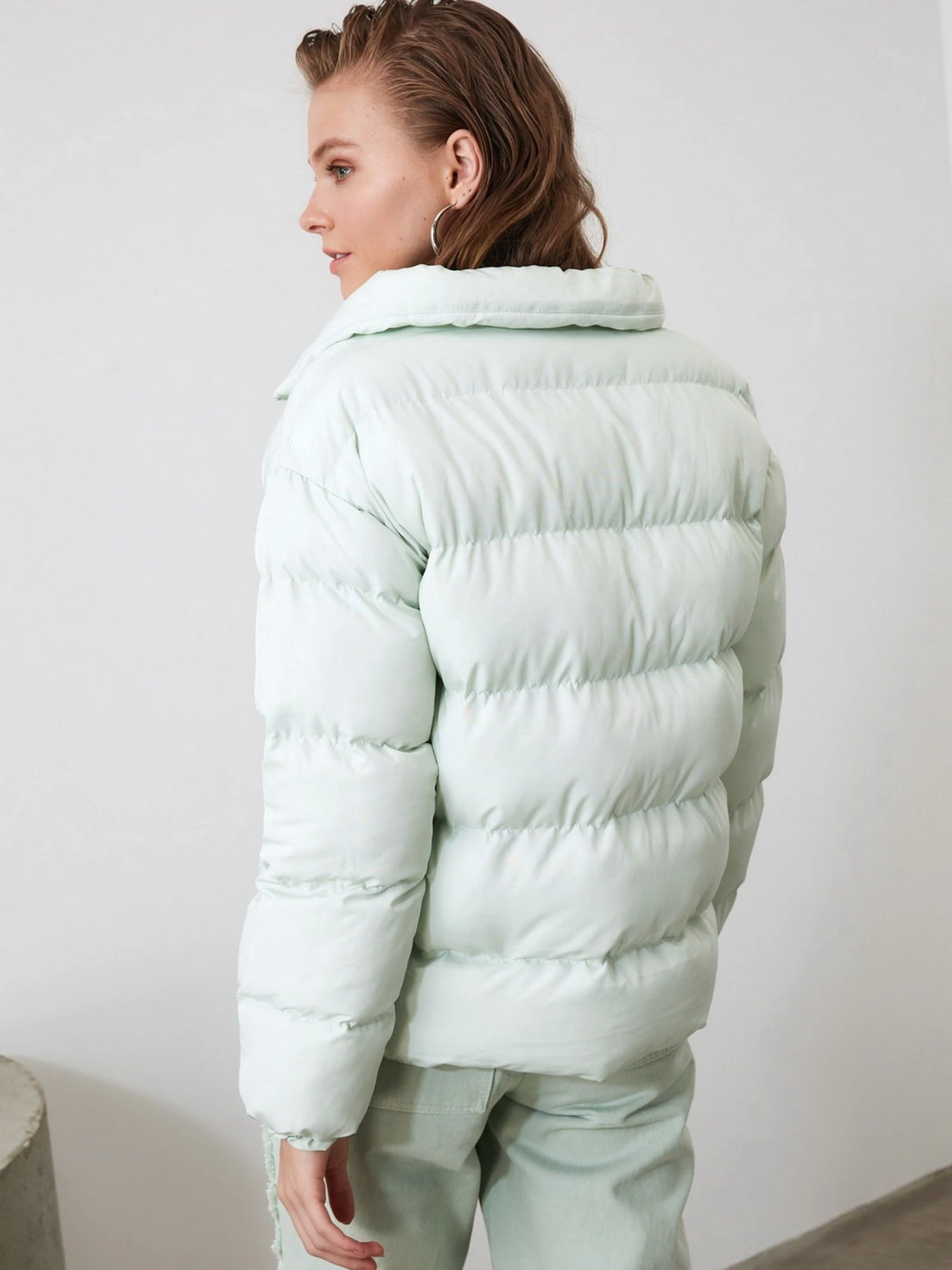 Куртки и дубленки Trendyol модель TWOAW21MO0045/Mint Фото