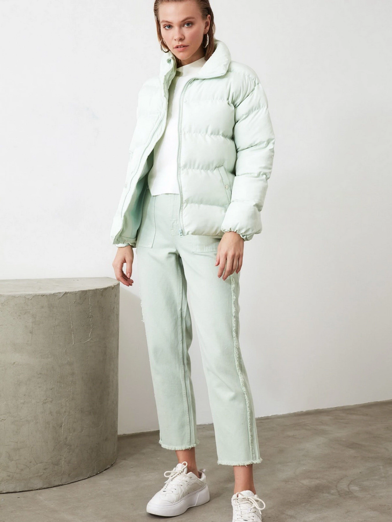 Куртки и дубленки Trendyol модель TWOAW21MO0045/Mint Фото