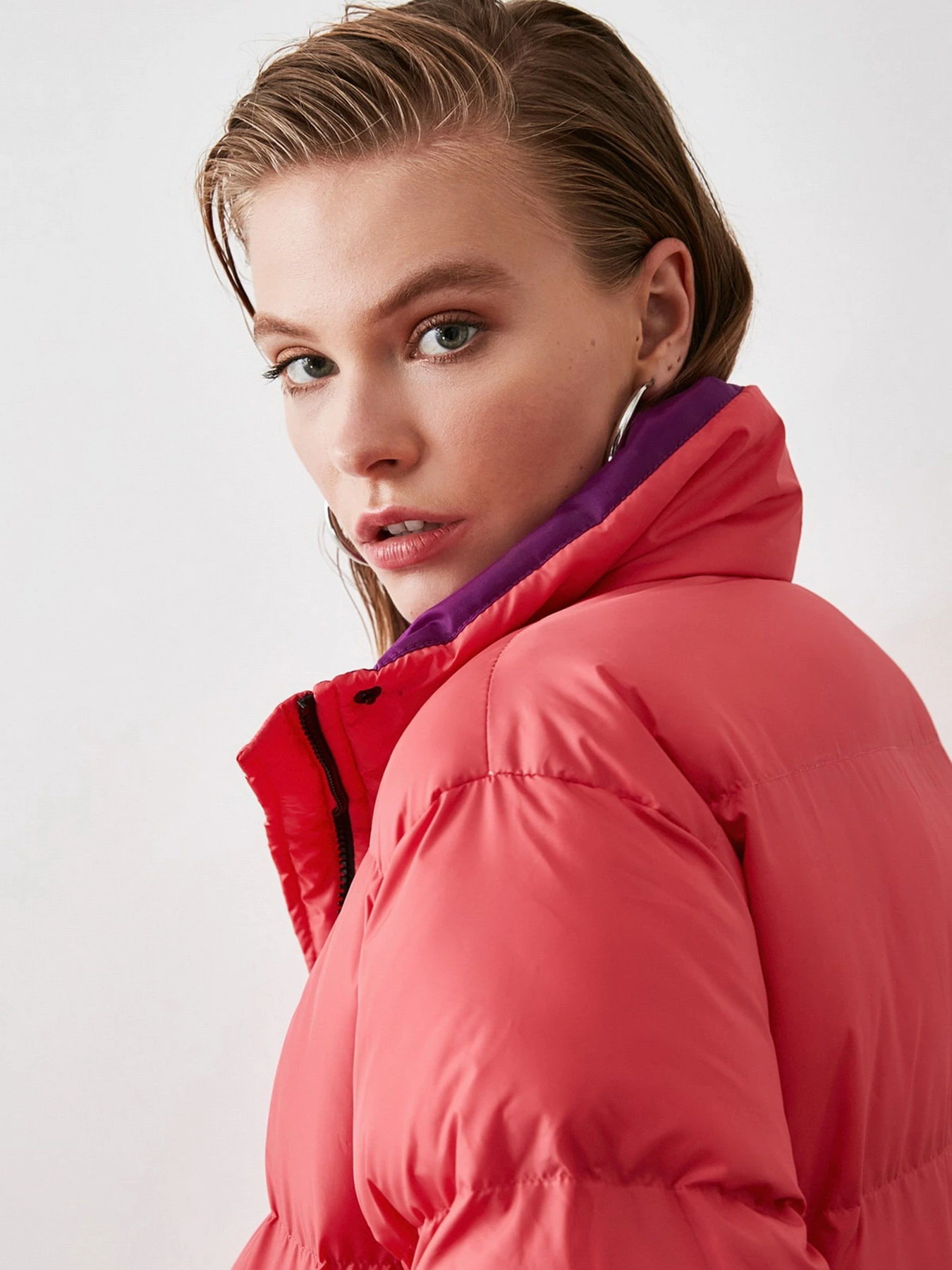 Куртки и дубленки Trendyol модель TWOAW21MO0065/Pembe Фото