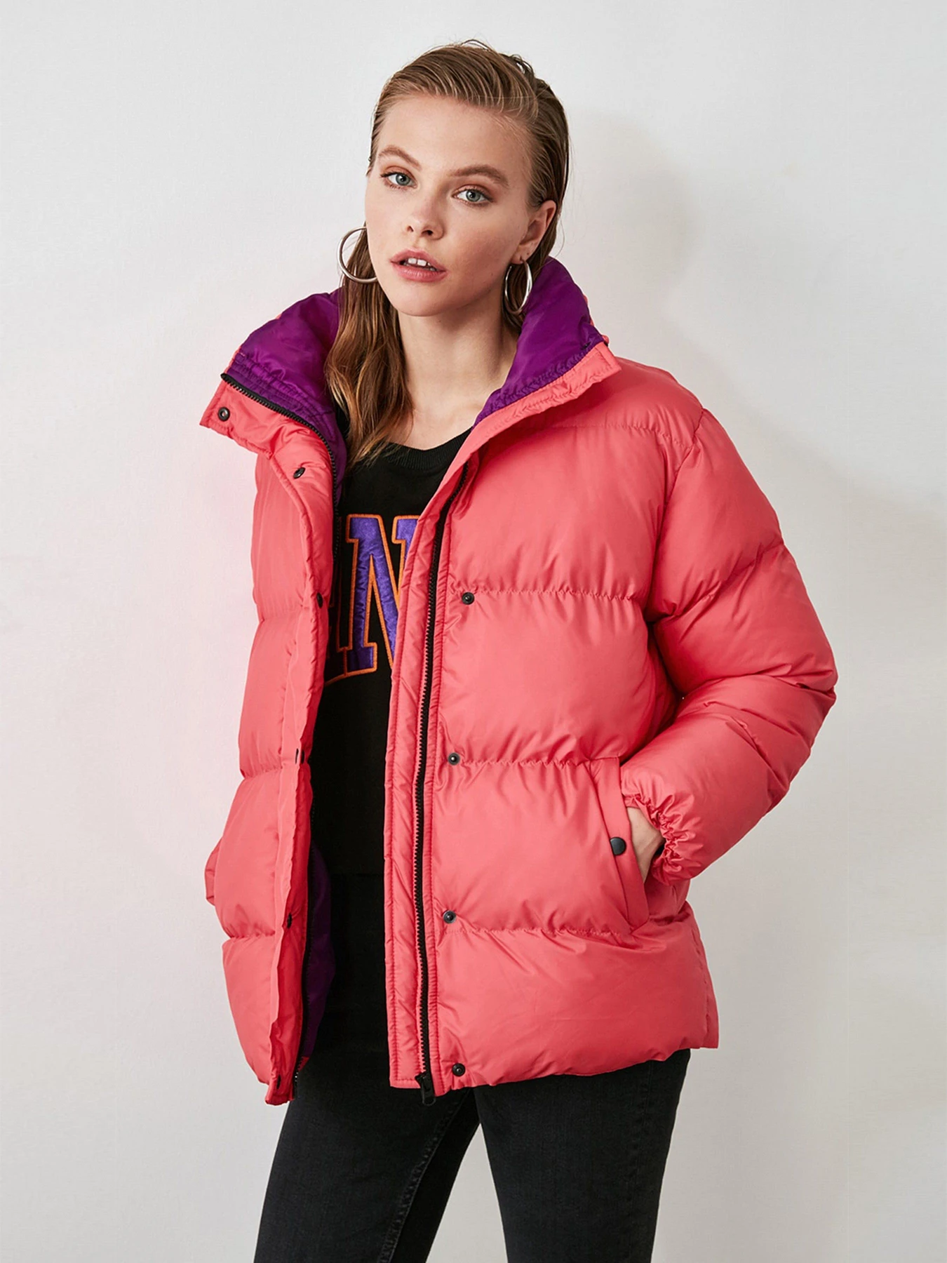 Куртки и дубленки Trendyol модель TWOAW21MO0065/Pembe Фото