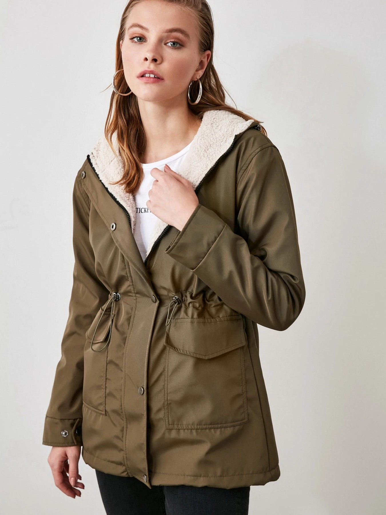 Куртки и дубленки Trendyol модель TWOAW21KB0065/Haki Куртки и дубленки Trendyol модель TWOAW21KB0065/Haki Фото