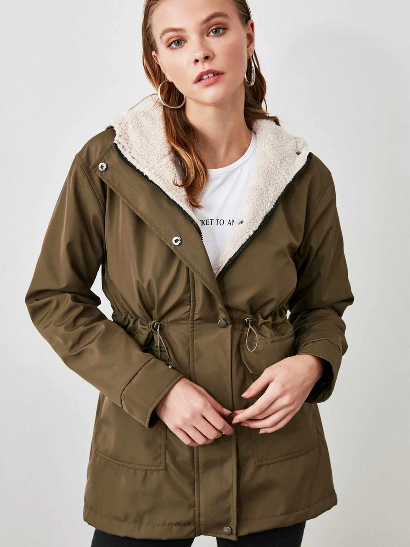 Куртки и дубленки Trendyol модель TWOAW21KB0065/Haki Куртки и дубленки Trendyol модель TWOAW21KB0065/Haki Фото