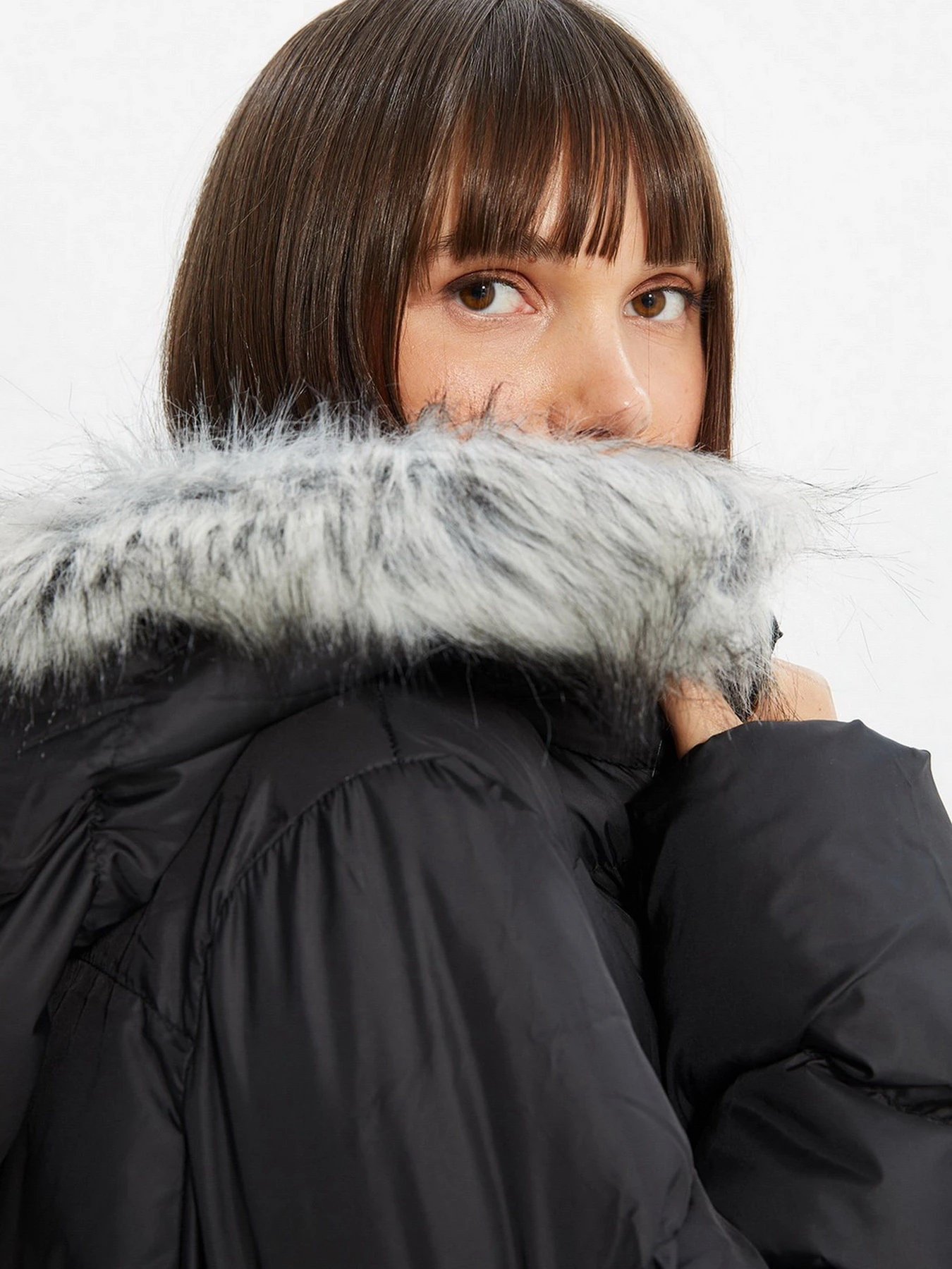 Куртки и дубленки Trendyol модель TWOAW22MO0275/Siyah Куртки и дубленки Trendyol модель TWOAW22MO0275/Siyah Фото