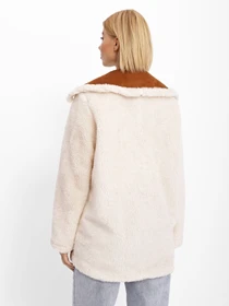 Куртки и дубленки Trendyol модель TWOAW22KB0073/Ekru Фото