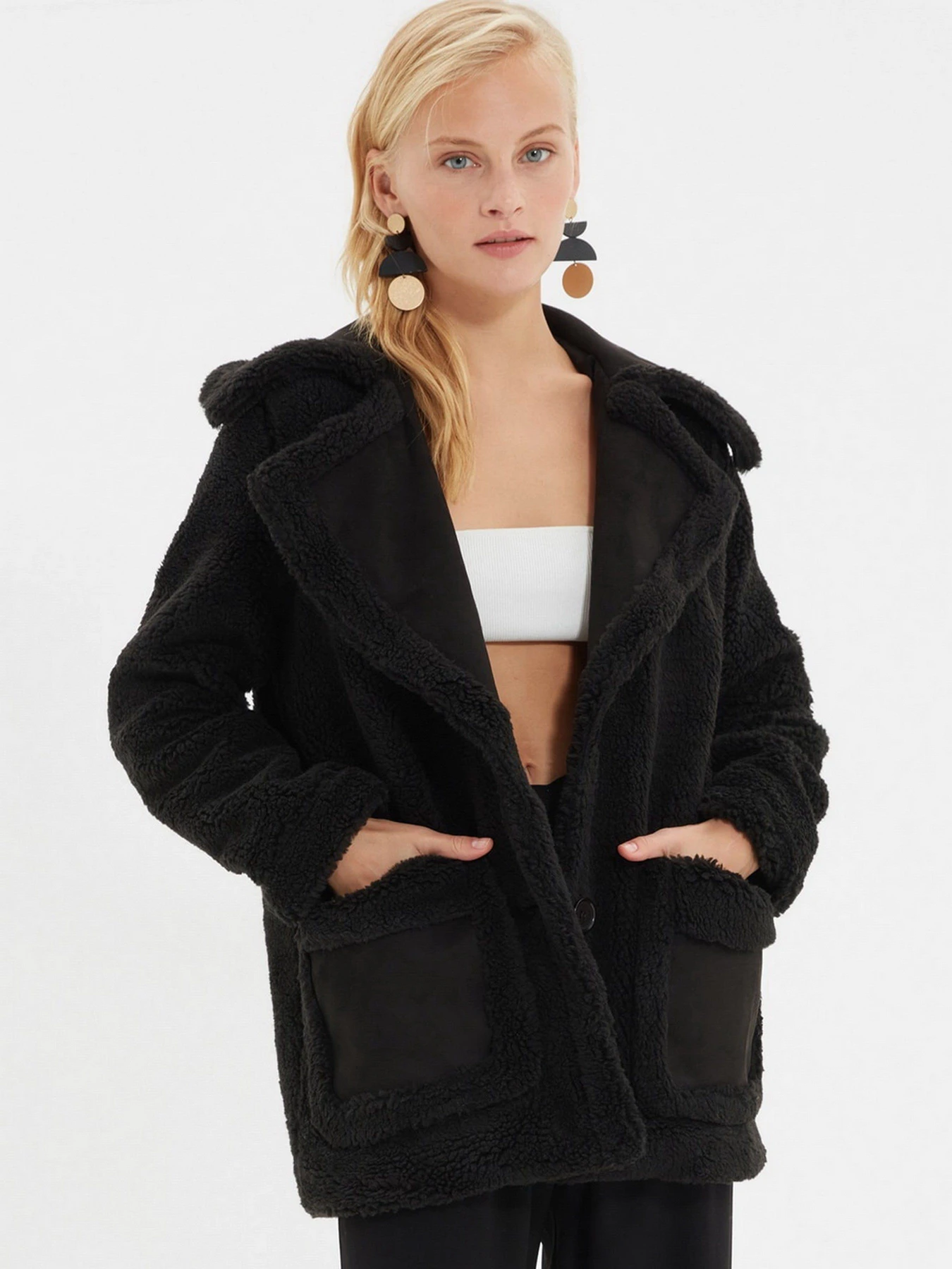 Куртки и дубленки Trendyol модель TWOAW22KB0073/Siyah Куртки и дубленки Trendyol модель TWOAW22KB0073/Siyah Фото