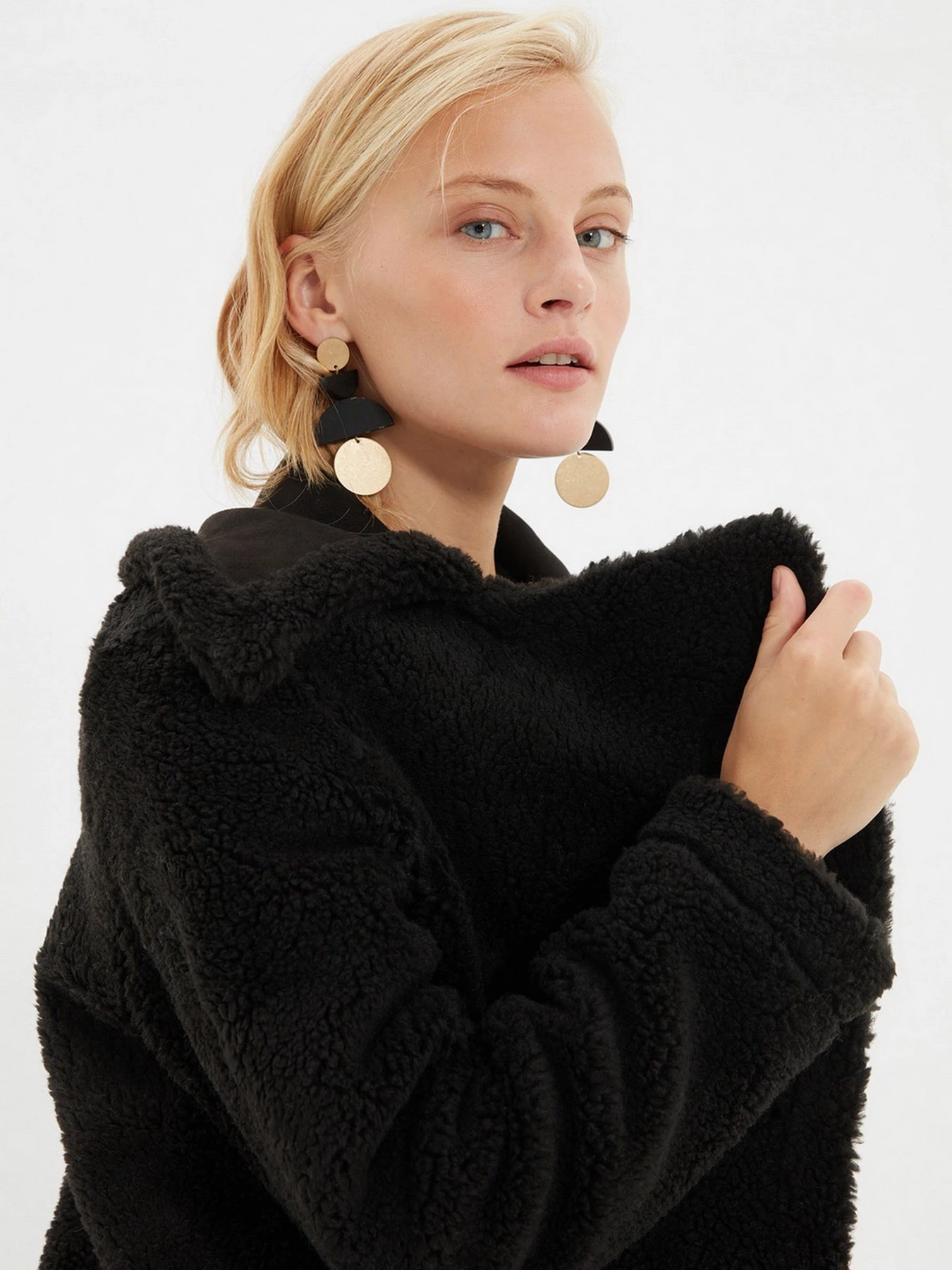 Куртки и дубленки Trendyol модель TWOAW22KB0073/Siyah Куртки и дубленки Trendyol модель TWOAW22KB0073/Siyah Фото