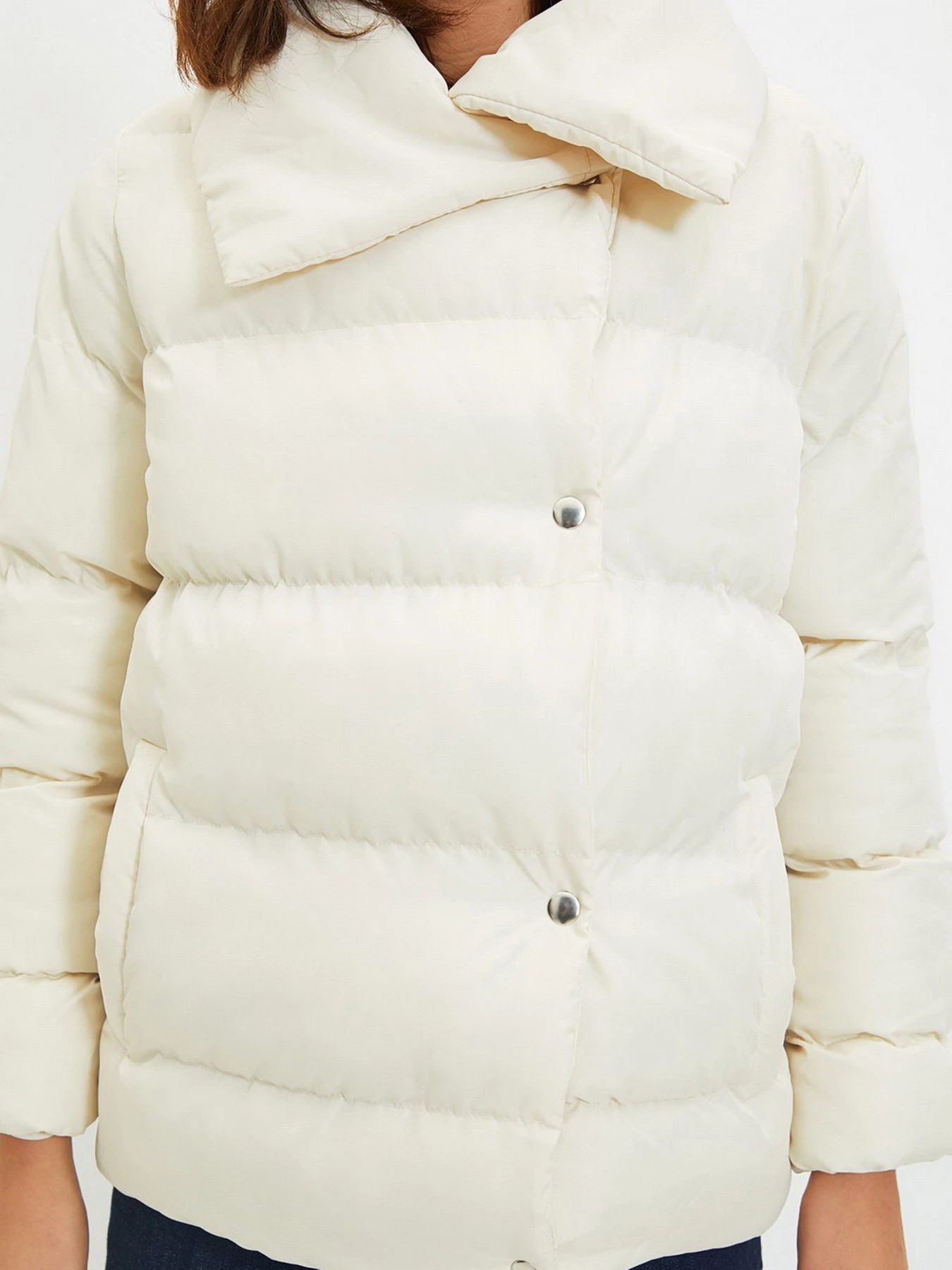 Куртки и дубленки Trendyol модель TWOAW22MO0402/Ekru Фото