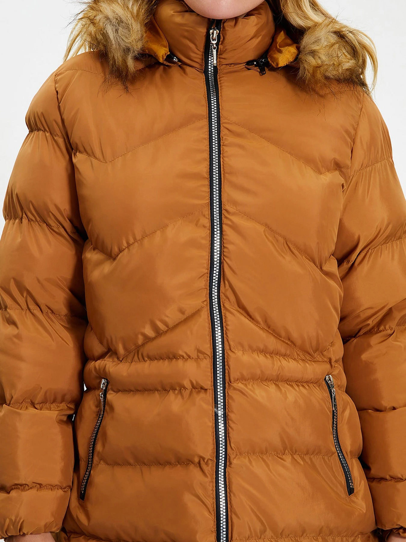 Куртки и дубленки Trendyol модель TWOAW22MO0574/Camel Куртки и дубленки Trendyol модель TWOAW22MO0574/Camel Фото
