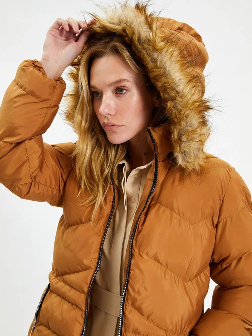 Куртки и дубленки Trendyol модель TWOAW22MO0574/Camel Фото