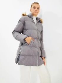 Куртки и дубленки Trendyol модель TWOAW22MO0313/Gri Фото