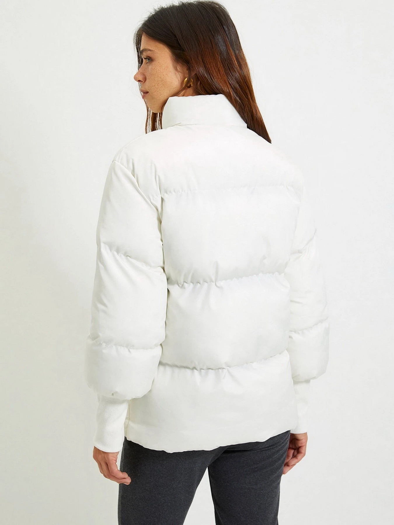 Куртки и дубленки Trendyol модель TWOAW22MO0002/Tas Фото