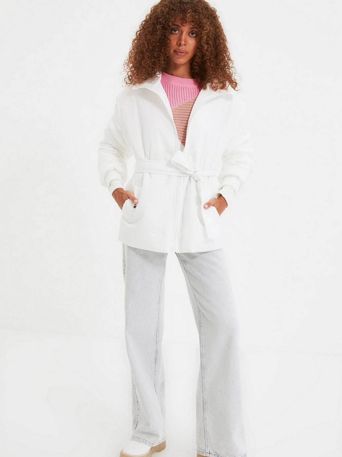 Куртки и дубленки Trendyol модель TWOAW22MO0067/Ekru Фото