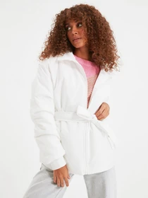 Куртки и дубленки Trendyol модель TWOAW22MO0067/Ekru Фото