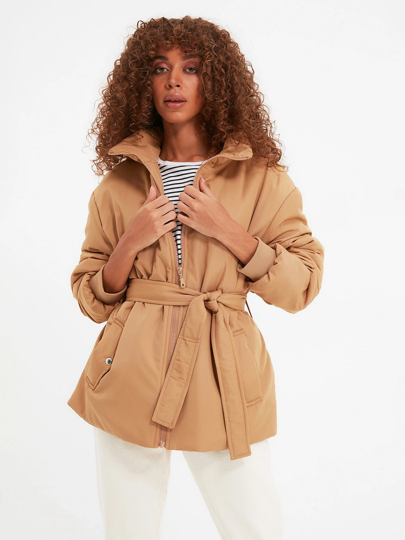 Куртки и дубленки Trendyol модель TWOAW22MO0067/Camel Фото