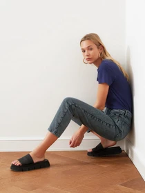 Джинси Trendyol Mom модель TWOAW20JE0180/Antrasit Фото