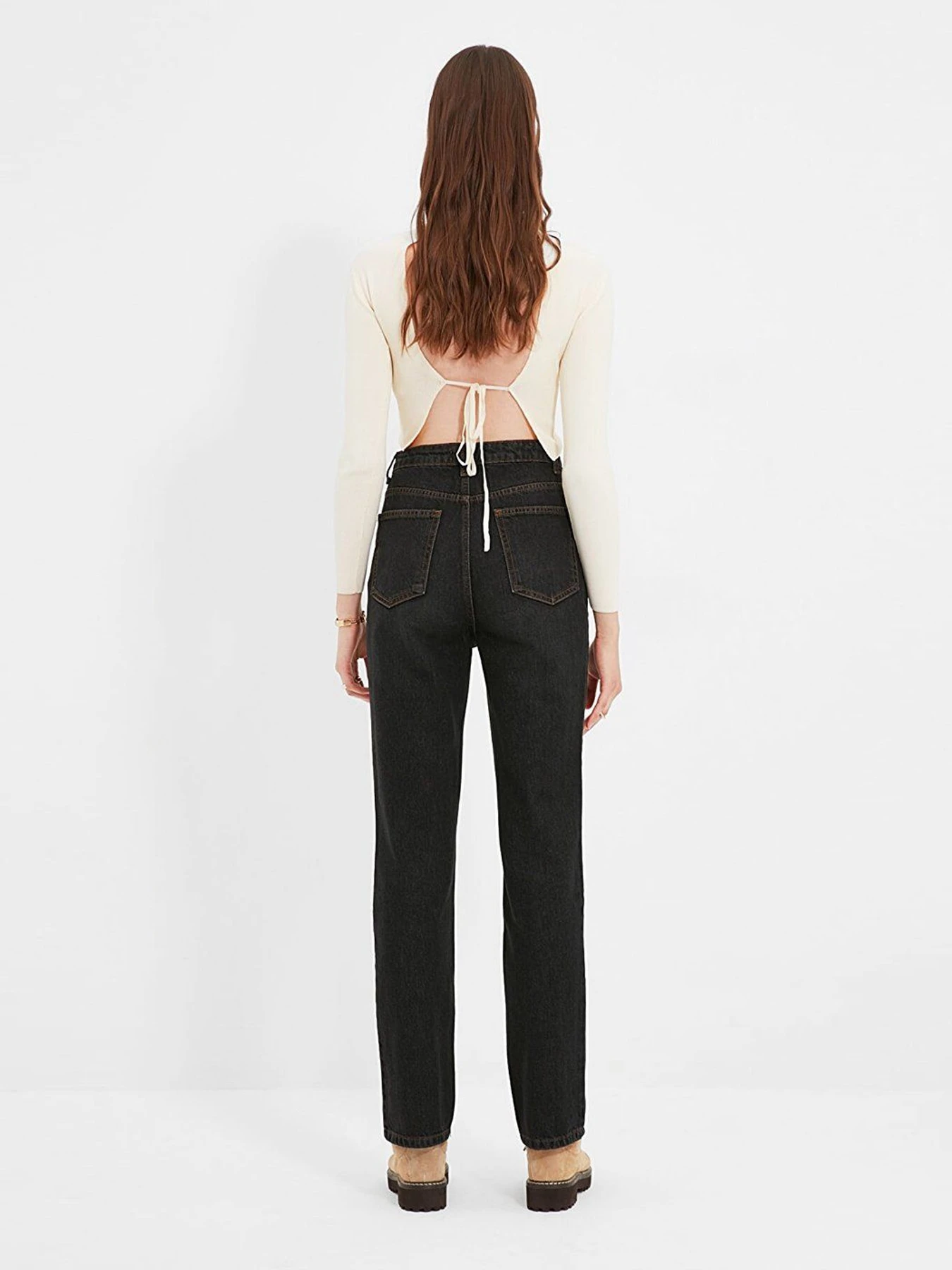 Джинсы Trendyol Bootcut модель TWOAW22JE0643/Siyah Джинсы Trendyol Bootcut модель TWOAW22JE0643/Siyah Фото
