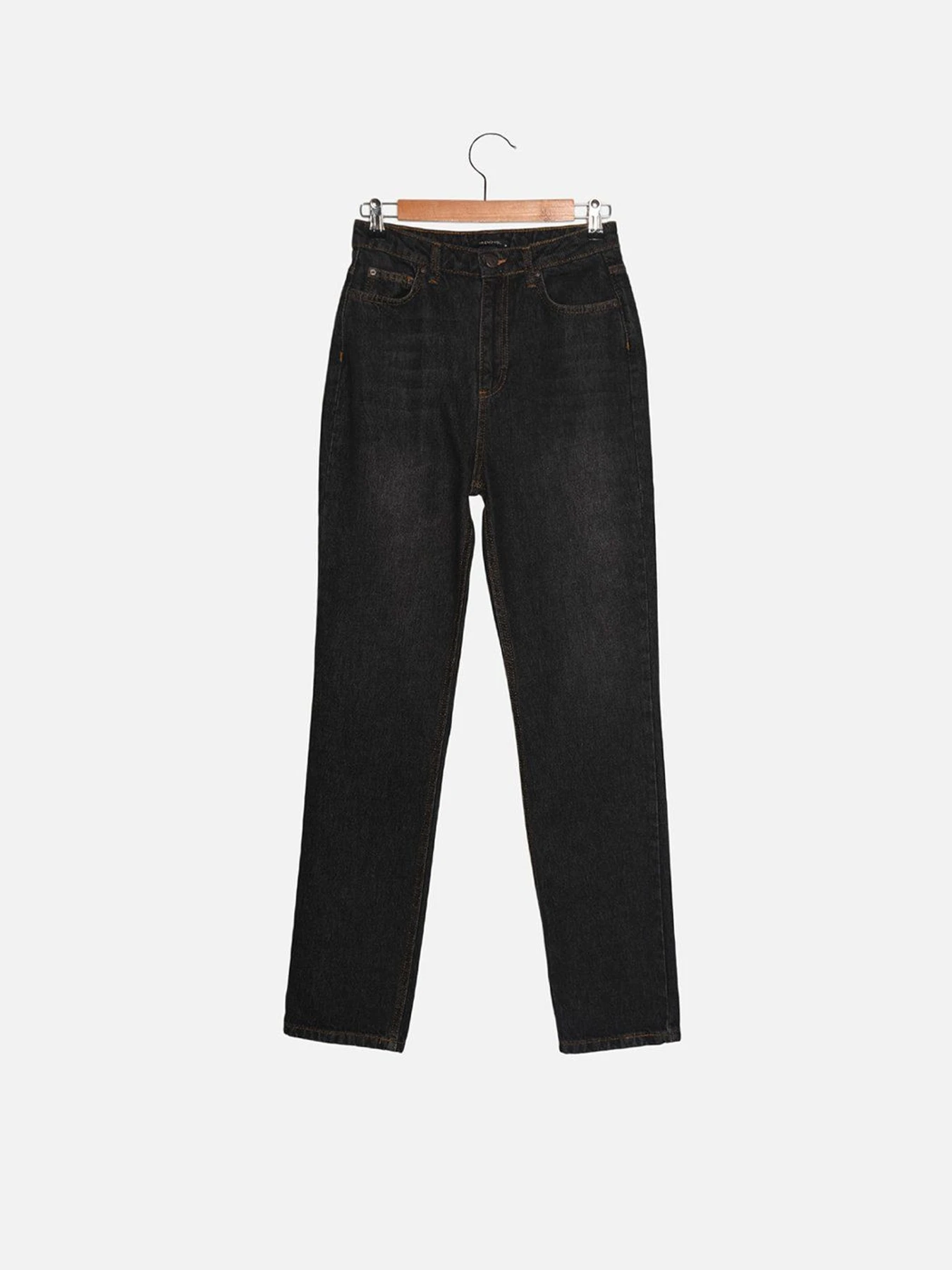 Джинсы Trendyol Bootcut модель TWOAW22JE0643/Siyah Джинсы Trendyol Bootcut модель TWOAW22JE0643/Siyah Фото