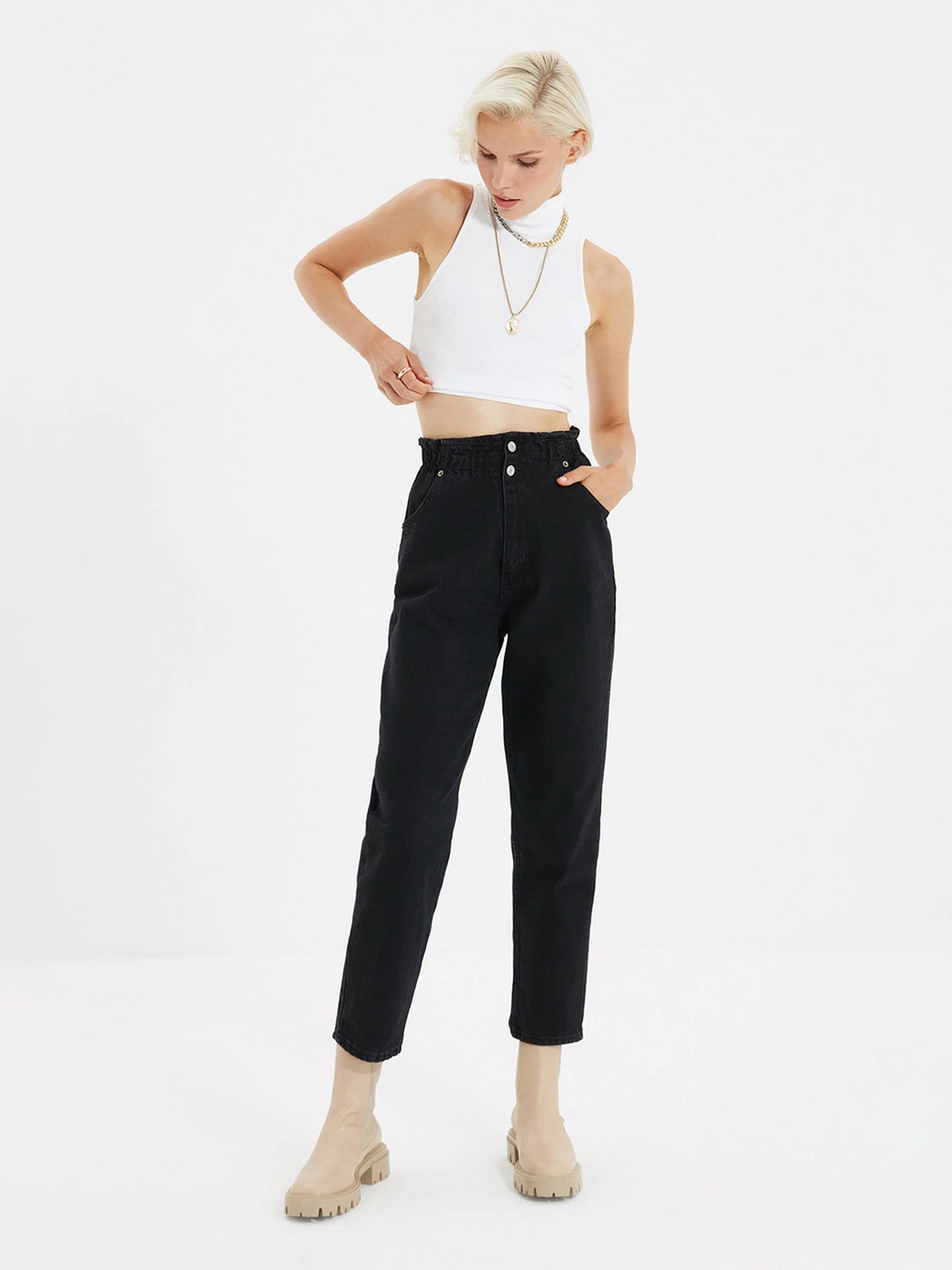 Джинси Trendyol Mom модель TWOAW22JE0793/Siyah Джинси Trendyol Mom модель TWOAW22JE0793/Siyah Фото