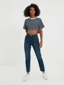 Джинси Trendyol Mom модель TWOAW22JE1277/Koyu Mavi Фото