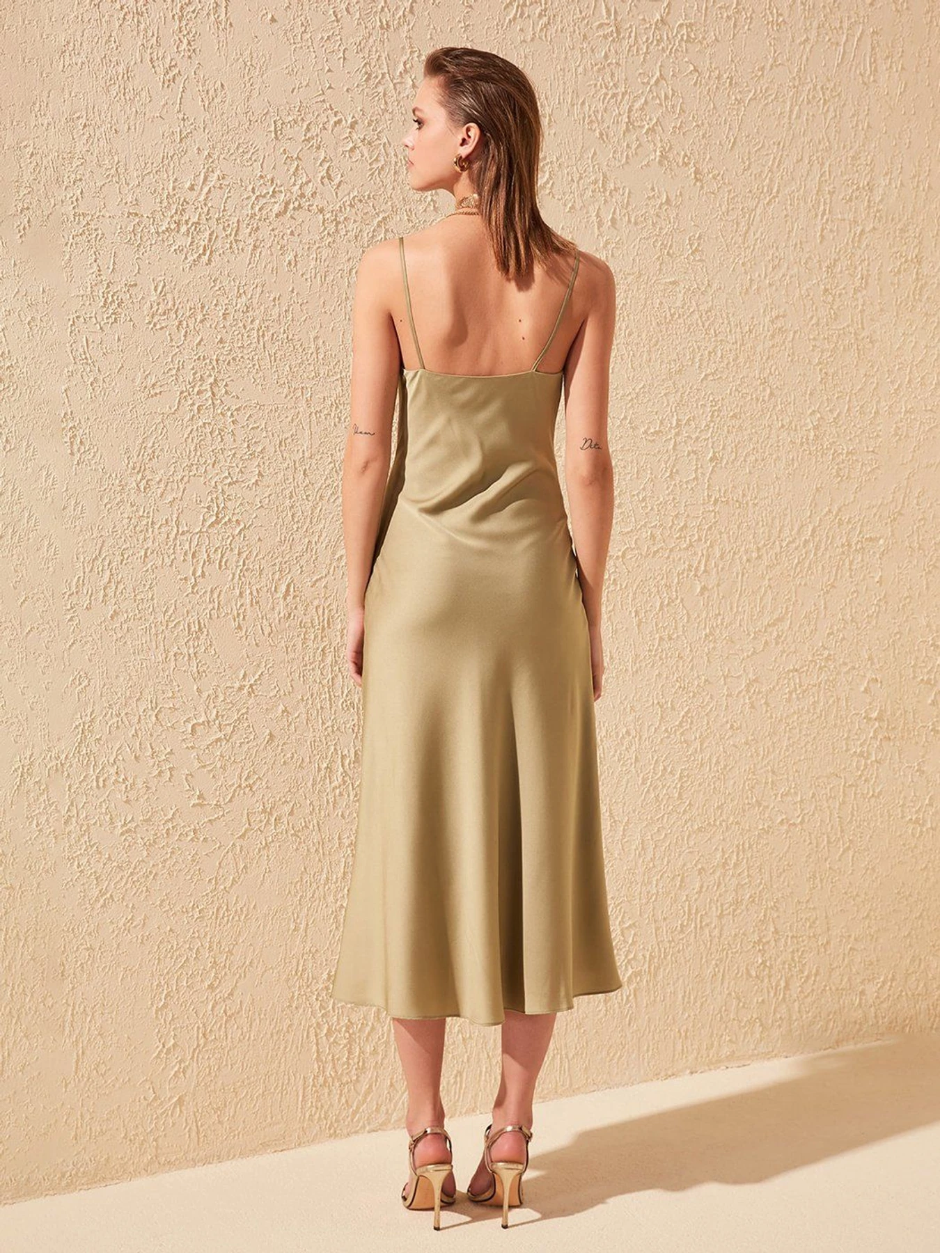 Платья Trendyol модель TPRSS19BB0058/Yesil Фото