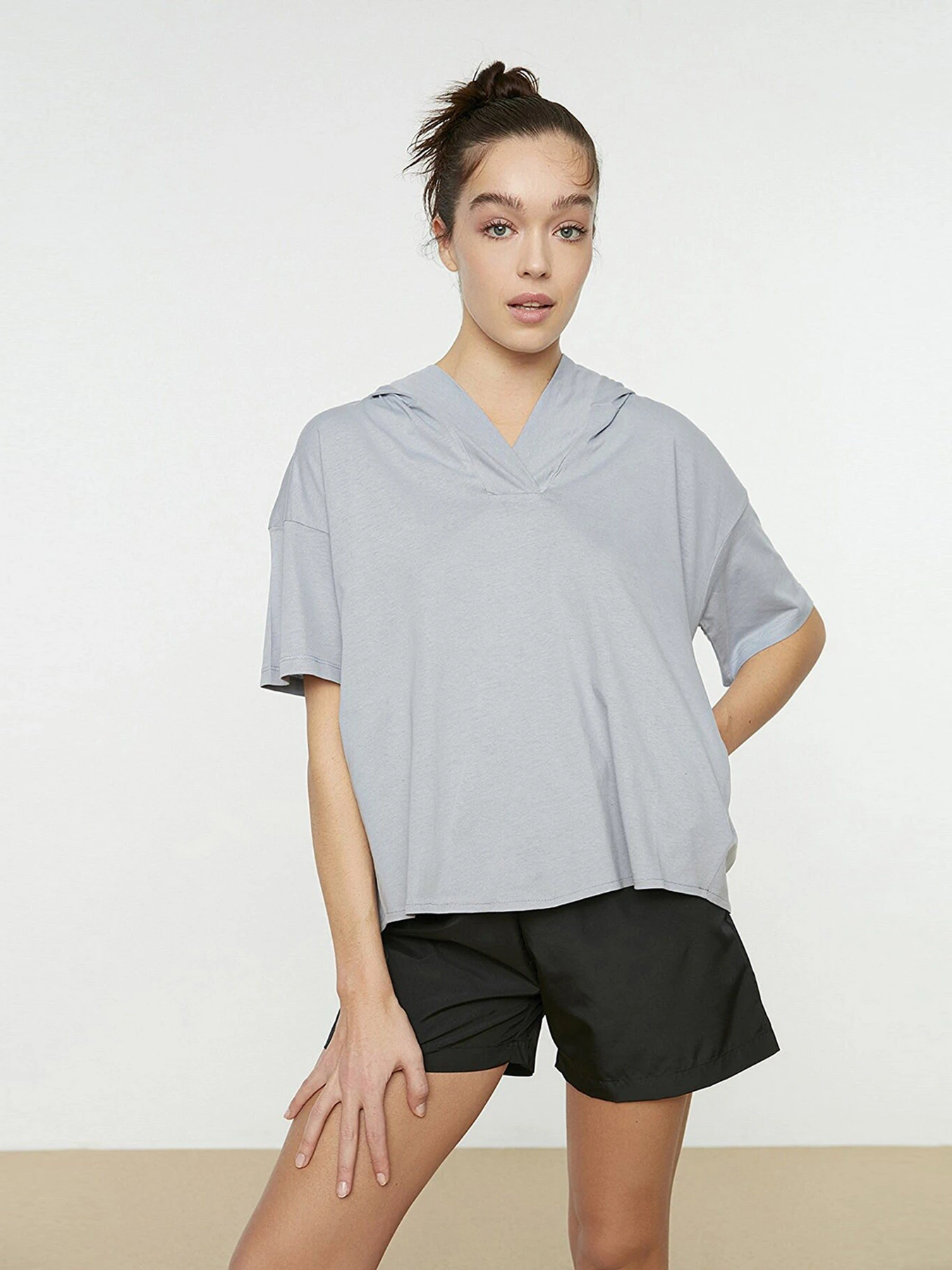 Футболки и поло Trendyol модель TWOSS22TS0239/Gri Футболки и поло Trendyol модель TWOSS22TS0239/Gri Фото