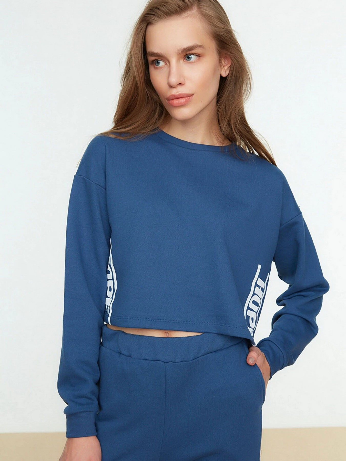 Худі та світшоти Trendyol модель TWOSS22SW0102/Indigo Фото