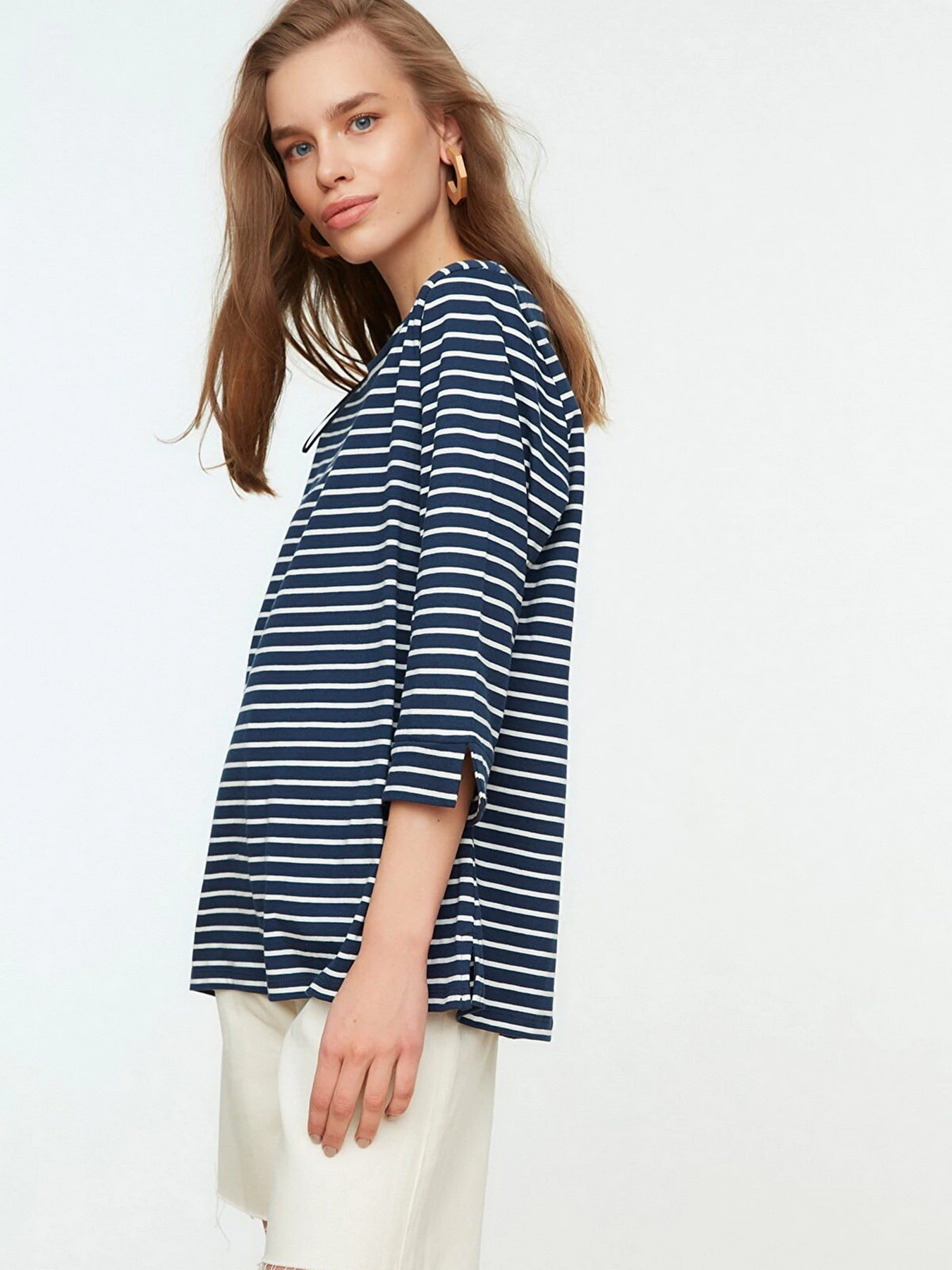 Худи и свитшоты Trendyol модель TWOSS22BZ0691/Lacivert Худи и свитшоты Trendyol модель TWOSS22BZ0691/Lacivert Фото