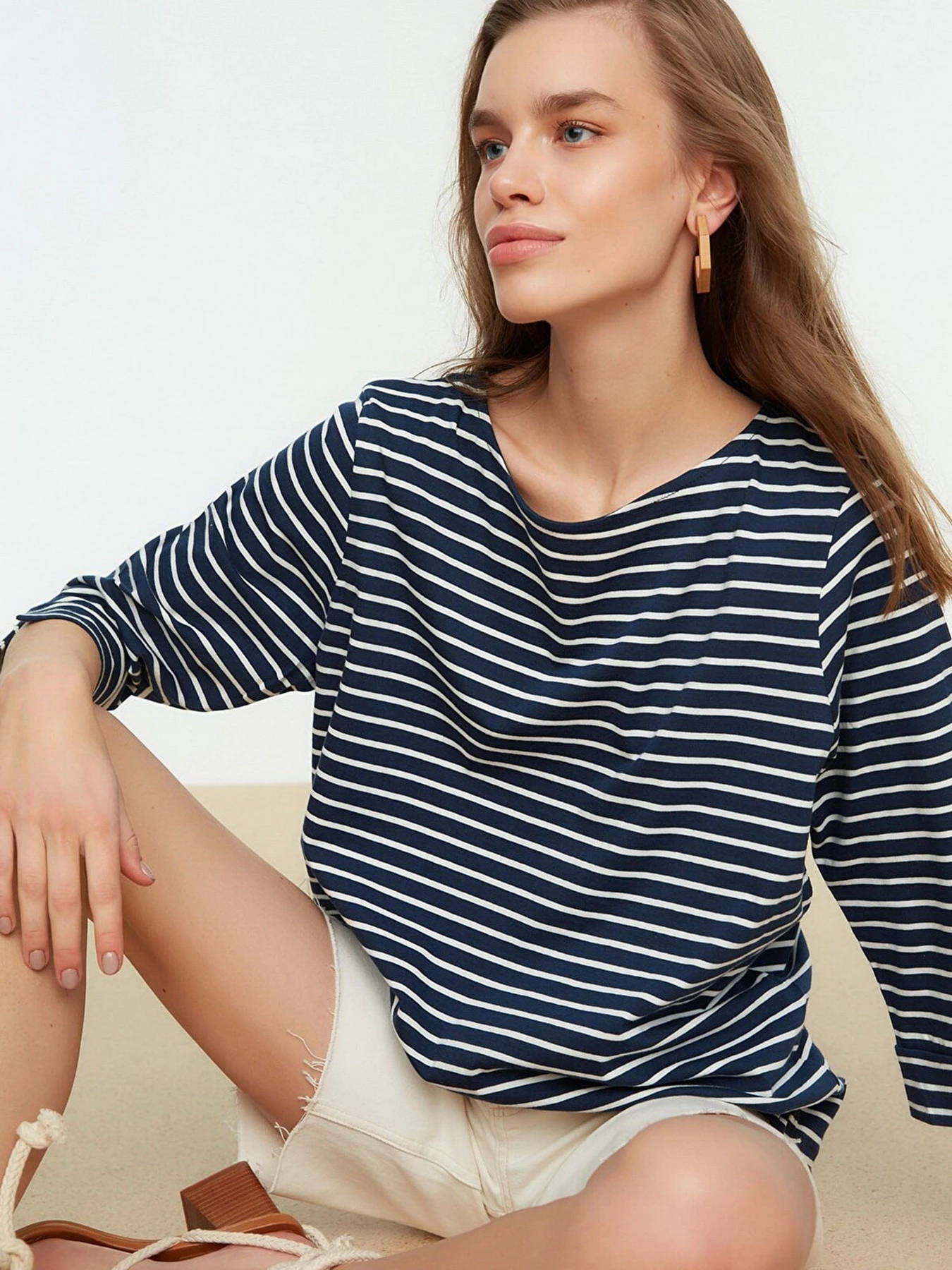 Худи и свитшоты Trendyol модель TWOSS22BZ0691/Lacivert Худи и свитшоты Trendyol модель TWOSS22BZ0691/Lacivert Фото