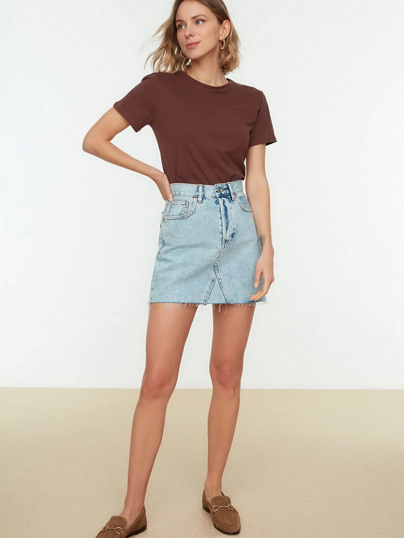 Футболки и поло Trendyol модель TWOSS20TS0141/Kahverengi-Bej Футболки и поло Trendyol модель TWOSS20TS0141/Kahverengi-Bej Фото