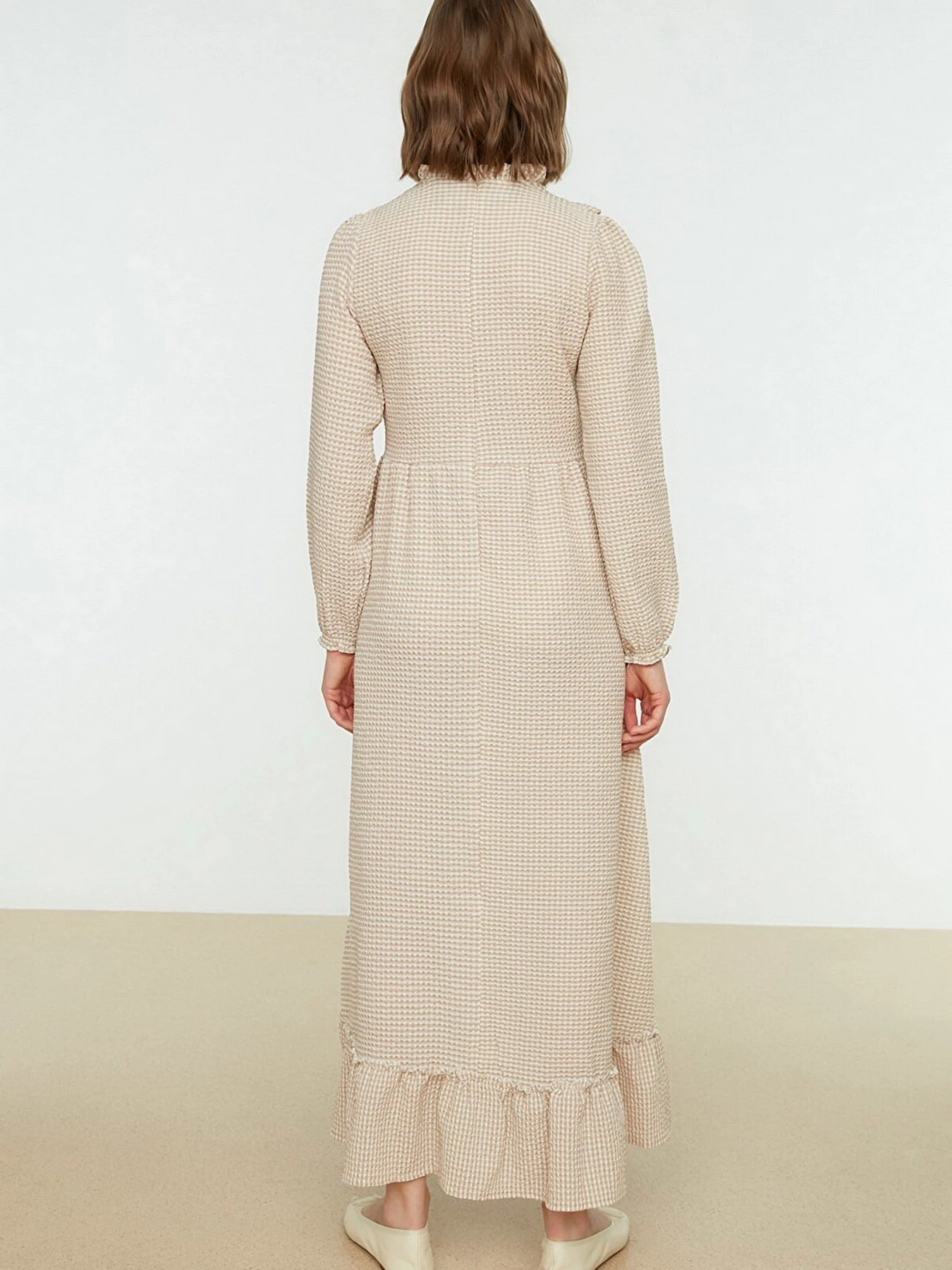 Платья Trendyol модель TCTSS21EB0028/Bej Платья Trendyol модель TCTSS21EB0028/Bej Фото