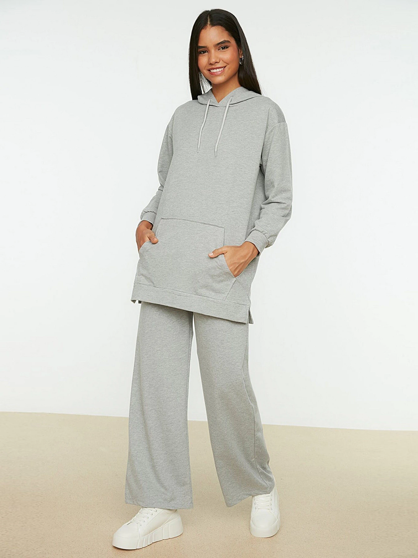 Костюмы Trendyol модель TCTSS22EN0013/Gri Костюмы Trendyol модель TCTSS22EN0013/Gri Фото