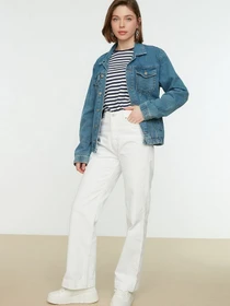 Джинси Trendyol Frayed Straight модель TCTSS22JE0044/Beyaz Фото