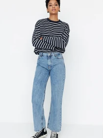 Джинси Trendyol Frayed Straight модель TCTSS22JE0044/Mavi Фото