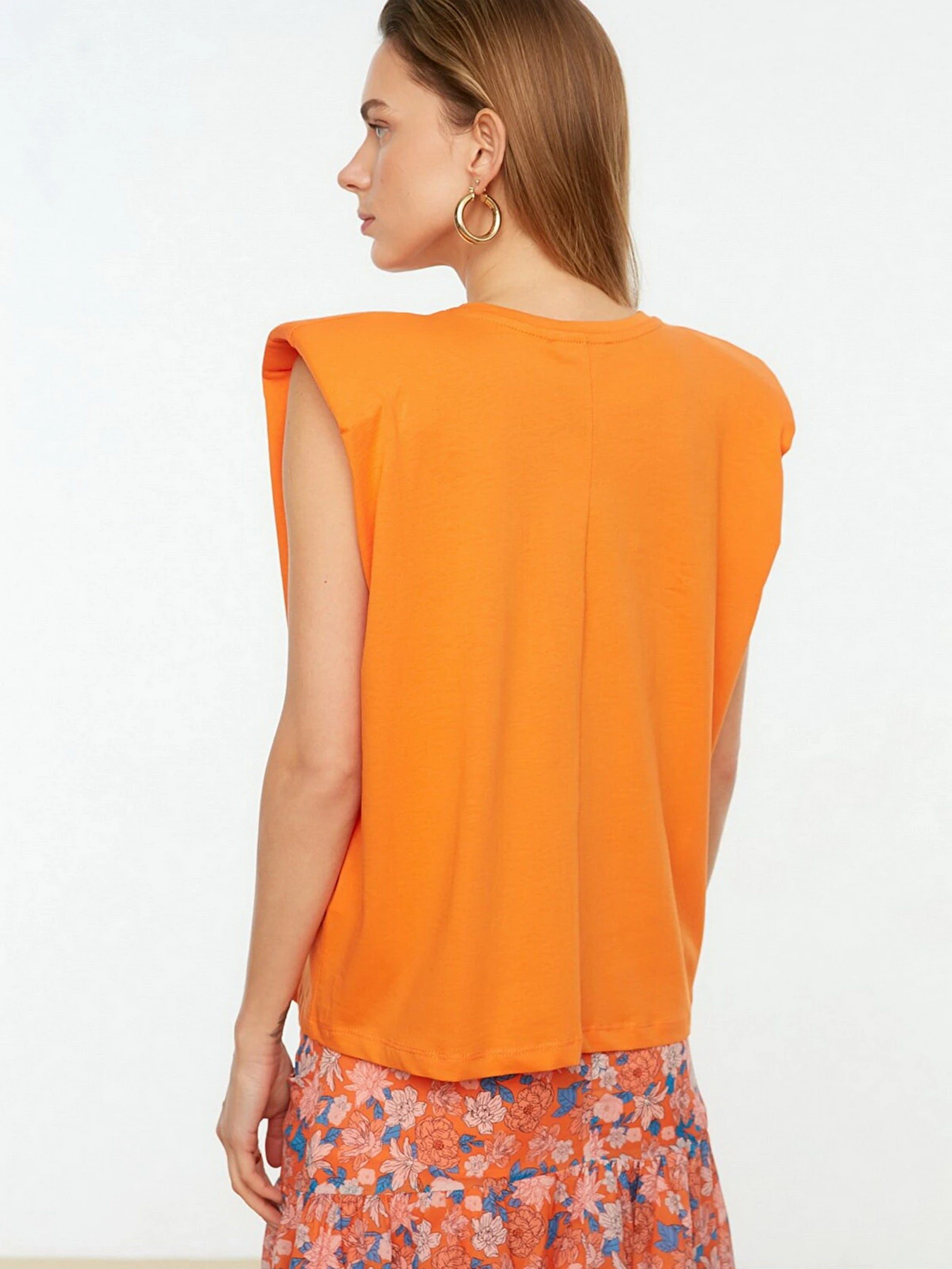 Футболки и поло Trendyol модель TWOSS20TS0866/Turuncu Фото