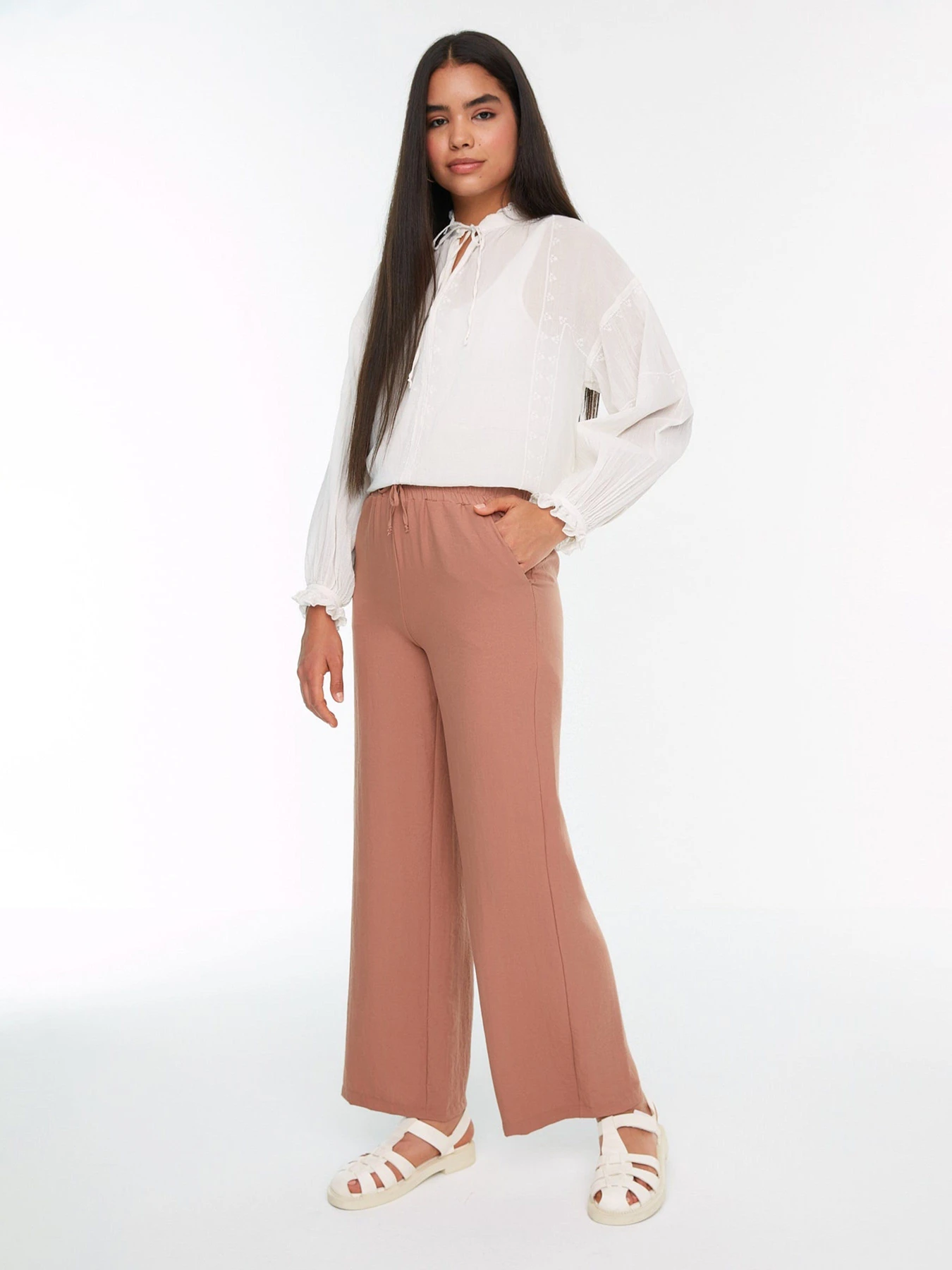 Брюки Trendyol модель TCTSS22PL0050/Kahverengi Брюки Trendyol модель TCTSS22PL0050/Kahverengi Фото