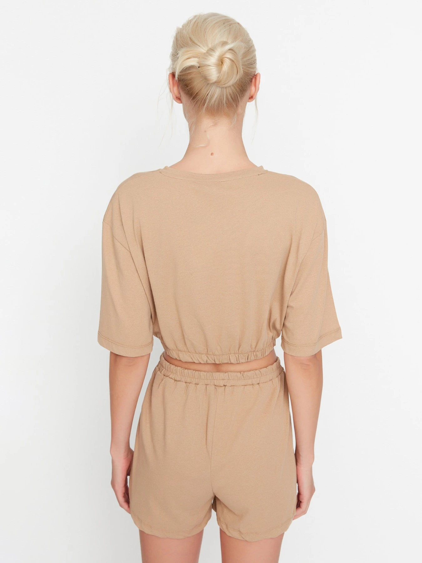 Костюмы Trendyol модель THMSS22AU0181/Bej Костюмы Trendyol модель THMSS22AU0181/Bej Фото