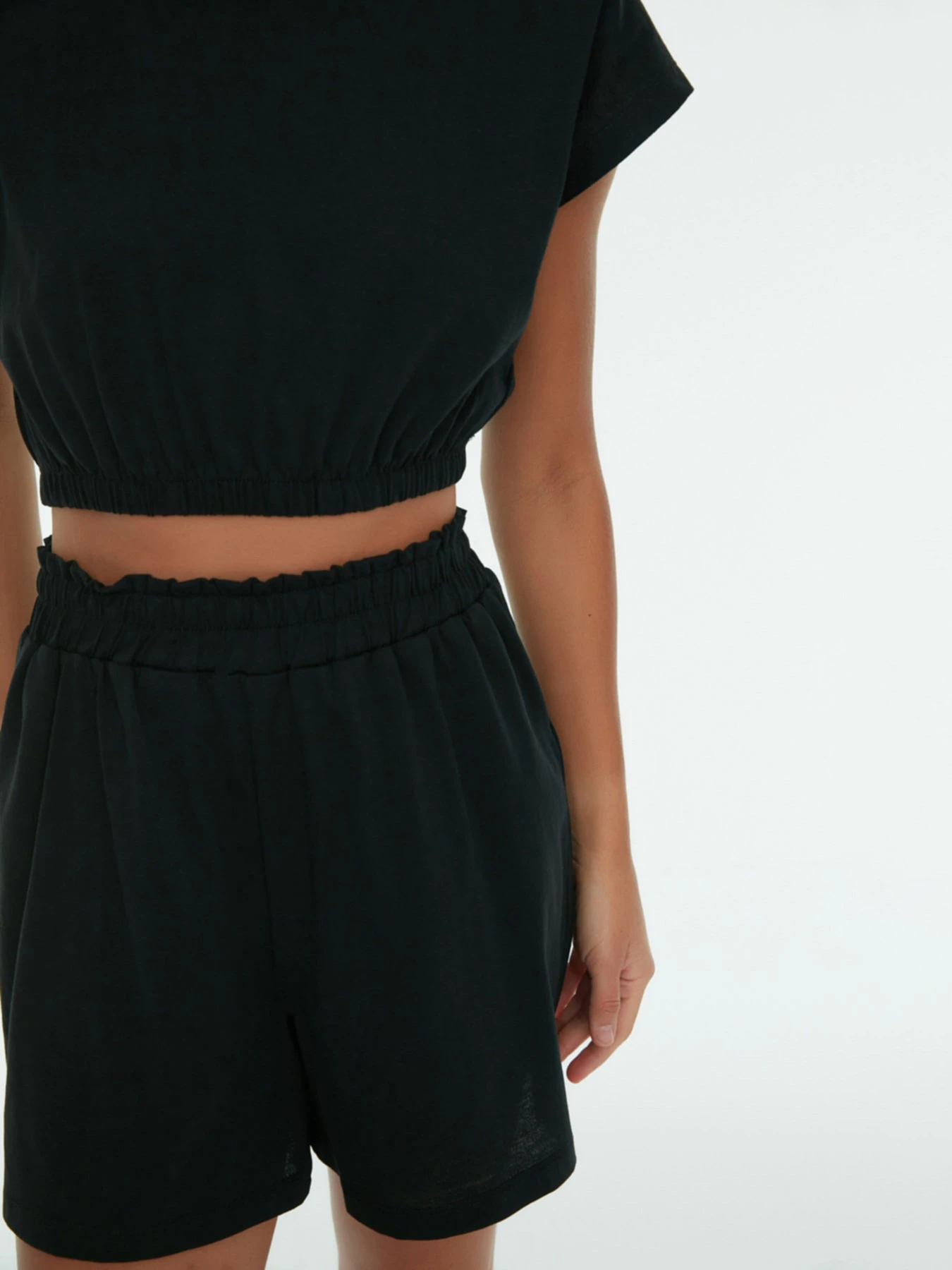 Костюмы Trendyol модель THMSS22SR0544/Siyah Костюмы Trendyol модель THMSS22SR0544/Siyah Фото