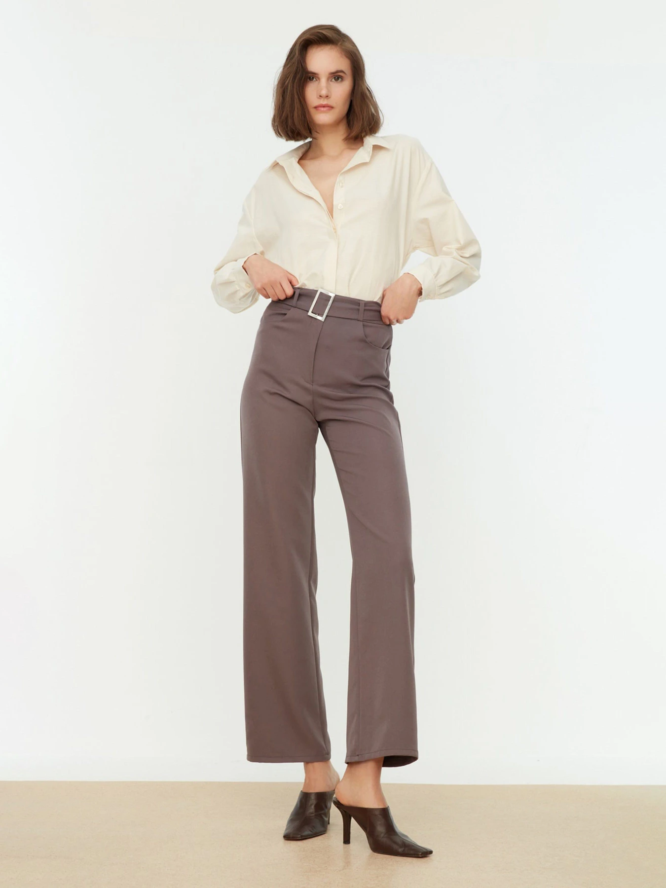 Штани Trendyol модель TWOSS21PL0104/Antrasit Штани Trendyol модель TWOSS21PL0104/Antrasit Фото