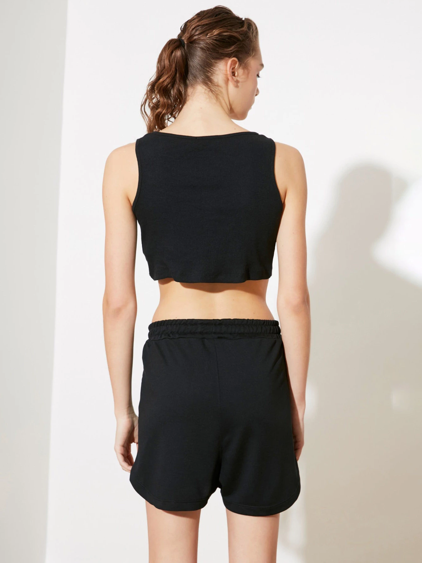 Шорты Trendyol модель TWOSS21SR0061/Siyah Фото