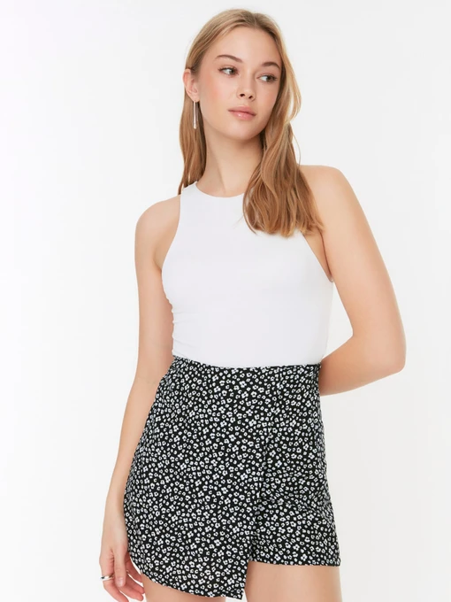 Шорты Trendyol модель TWOSS22SR00049/Siyah Фото
