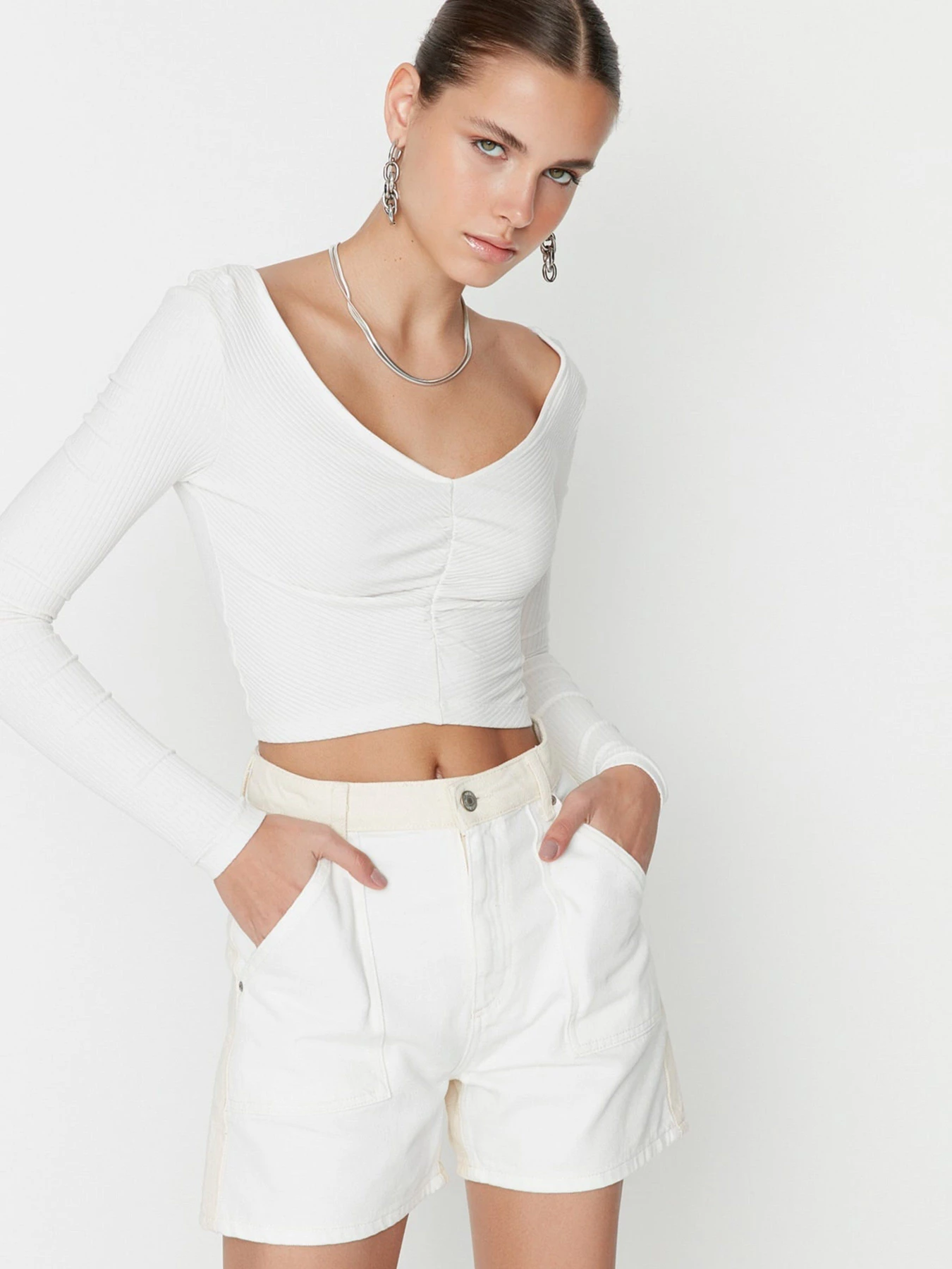 Шорты Trendyol модель TWOSS22SR00091/Cok Renkli Фото