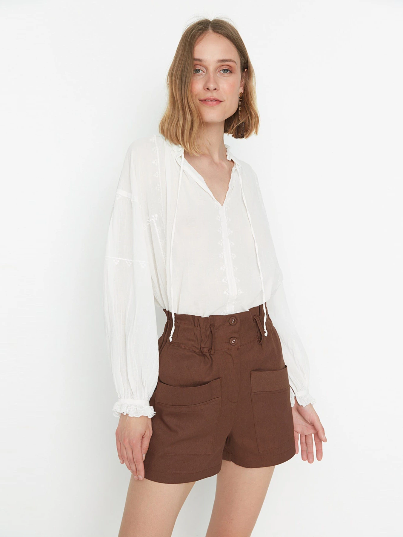 Шорты Trendyol модель TWOSS22SR0419/Kahverengi Фото