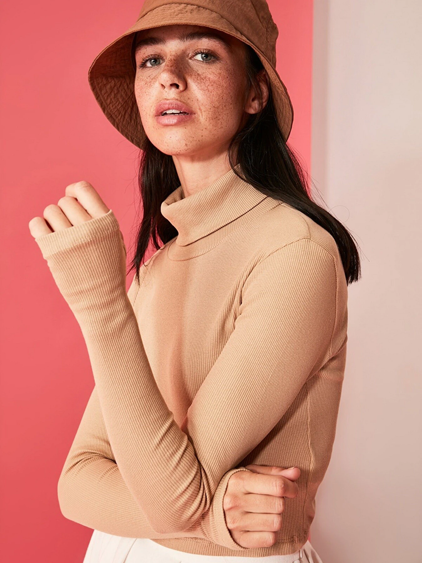 Светри та кардигани Trendyol модель TWOAW21BZ0071/Camel Фото