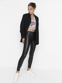 Брюки Trendyol модель TWOAW23TA00011/Siyah Фото