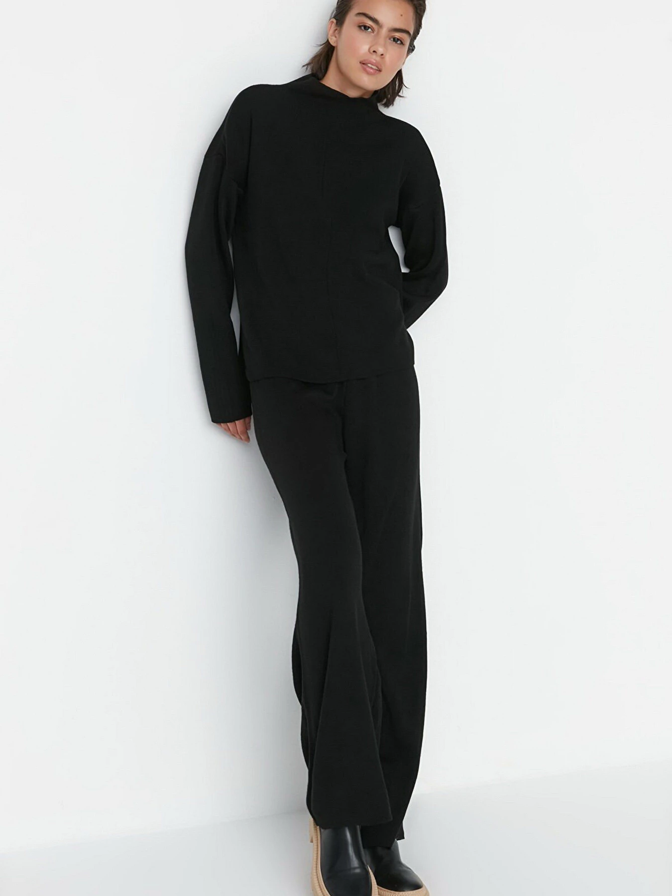 Костюмы Trendyol модель TWOAW21AU0060/Siyah Костюмы Trendyol модель TWOAW21AU0060/Siyah Фото